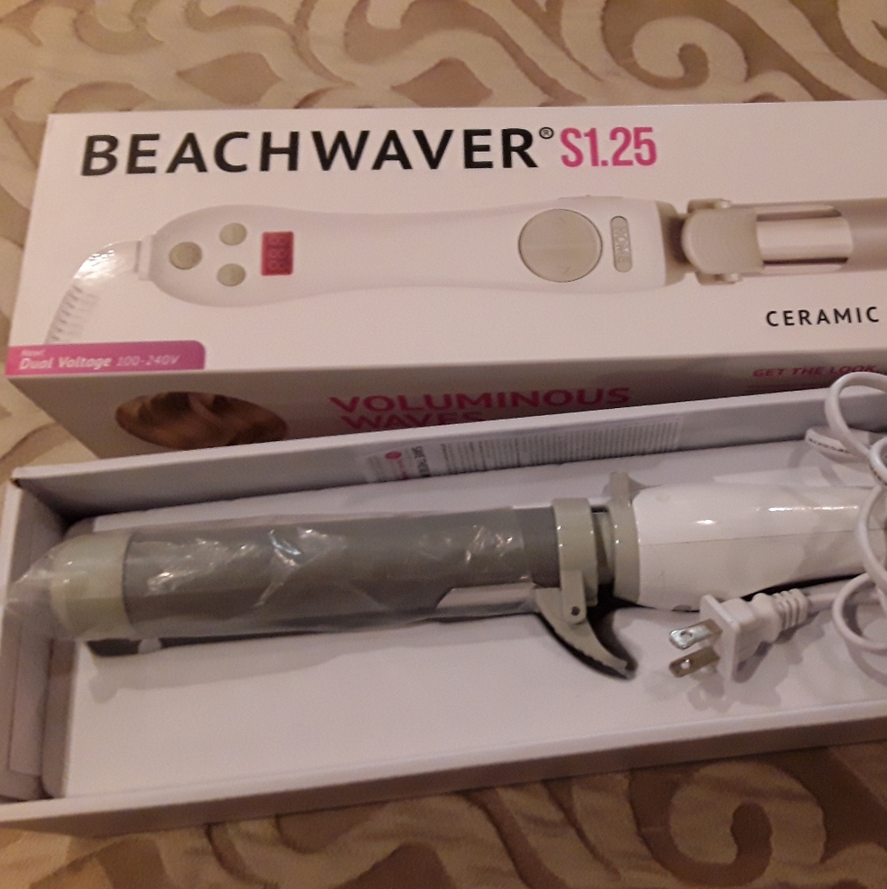 Beachwaver curling iron